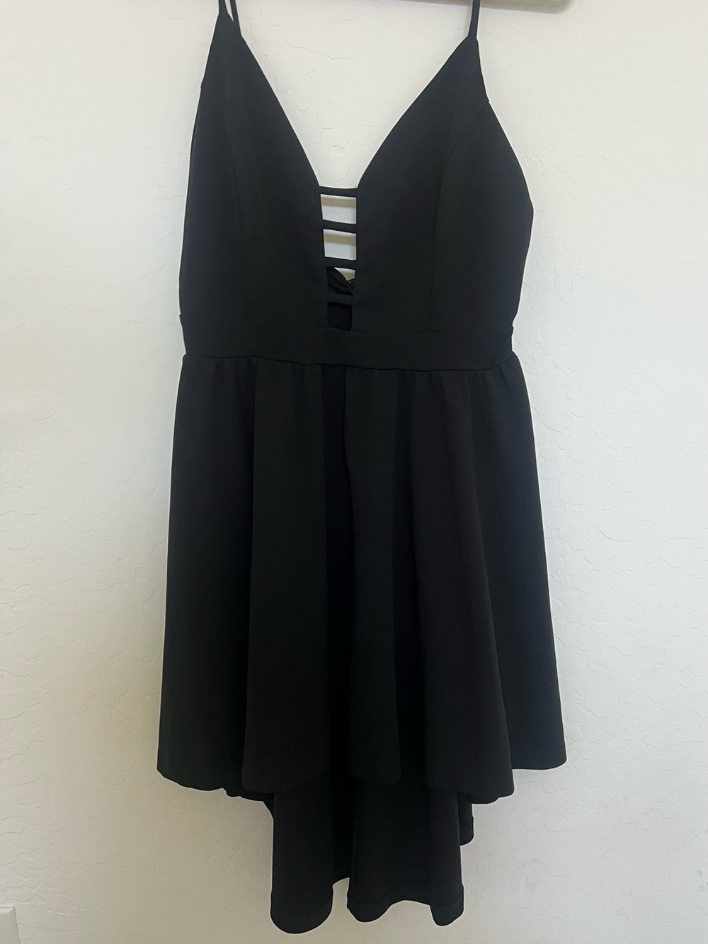 Symphony Black Strappy V-Neck Midi Dress